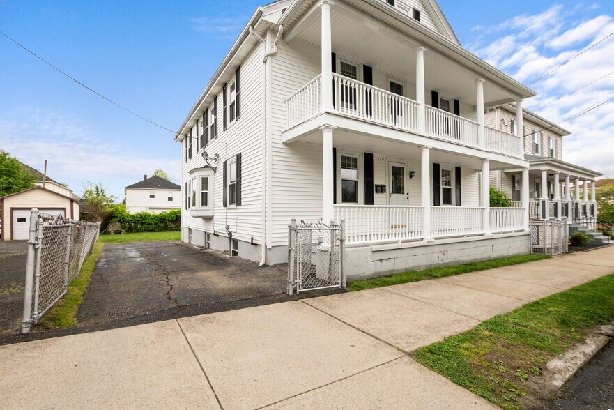 Building Photo - 629 Wood St