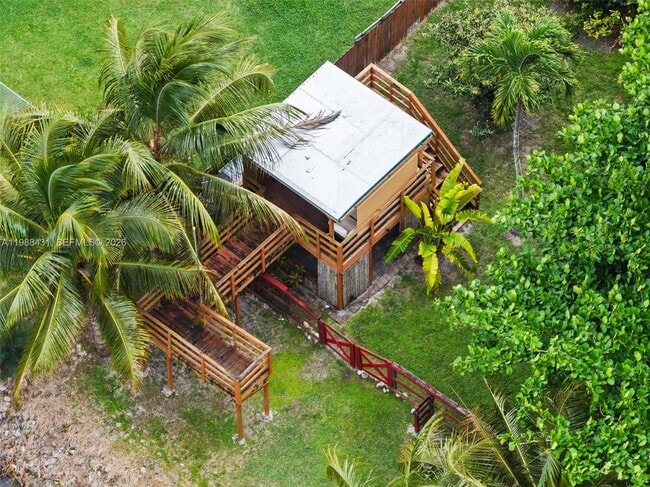 Building Photo - 7245 S Waterway Dr