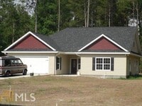 Building Photo - 104 Evergreen Dr