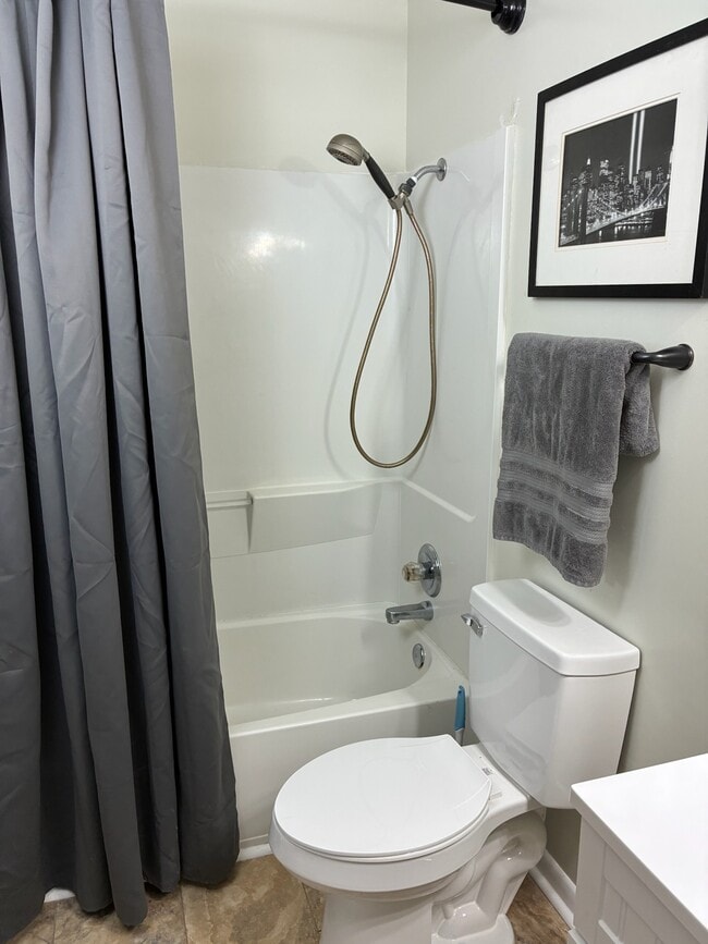 Building Photo - 410 Etowah Ave