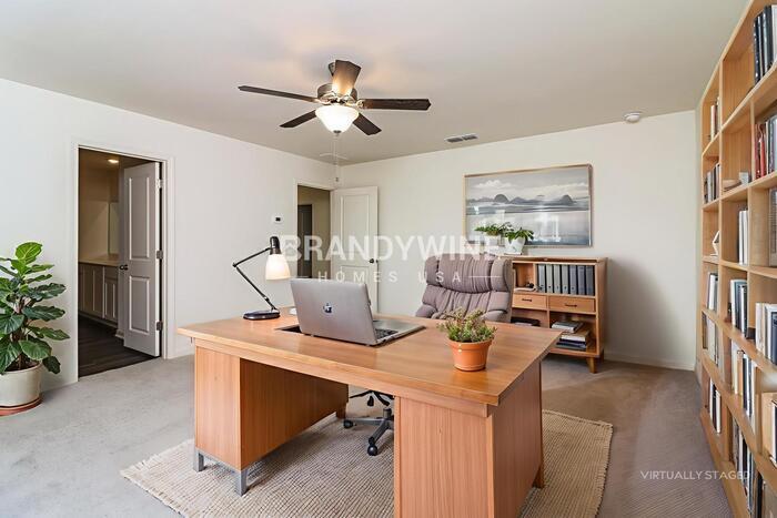 Building Photo - 546 Otway Lp