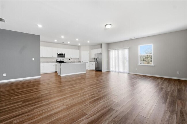 Building Photo - 21 Golden Eagle Pkwy