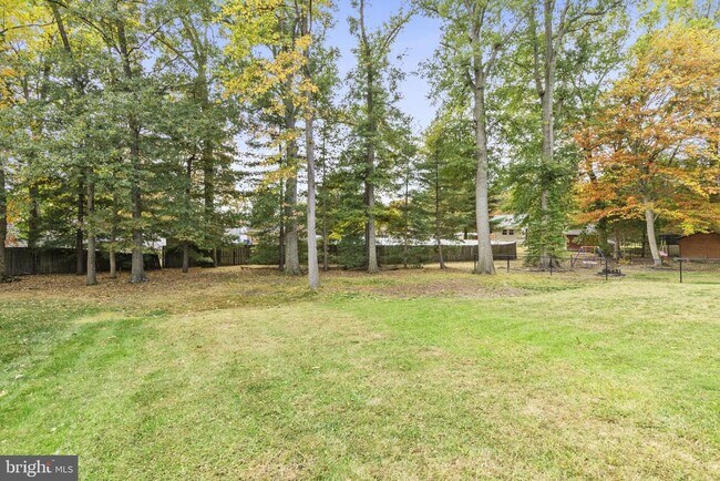 Building Photo - 638 Westwood Dr