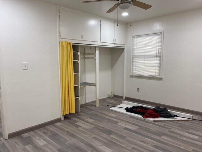 bedroom facing yard - 33634 Colorado St