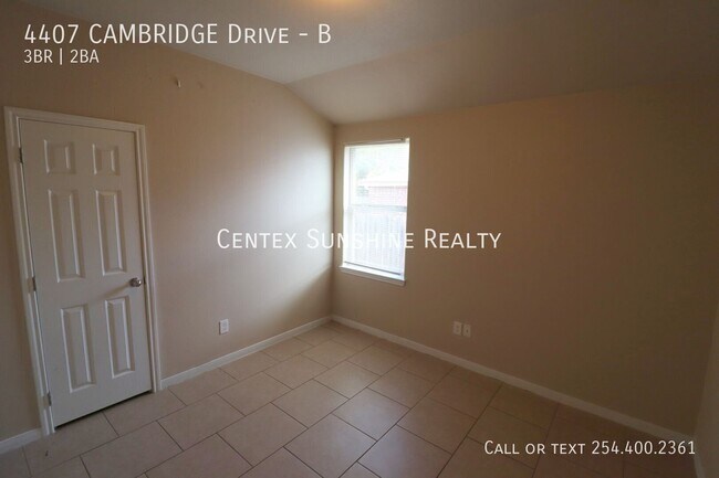 Building Photo - 4407 Cambridge Dr