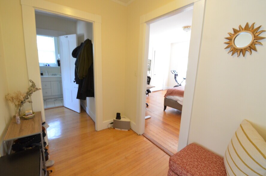 Building Photo - 41 Coolidge St