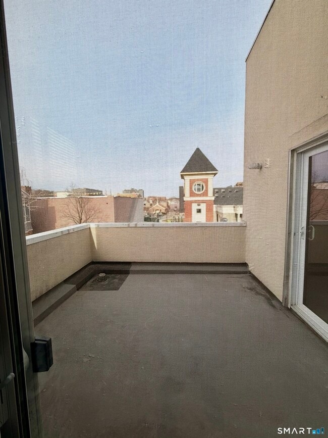 Building Photo - 49 Day St