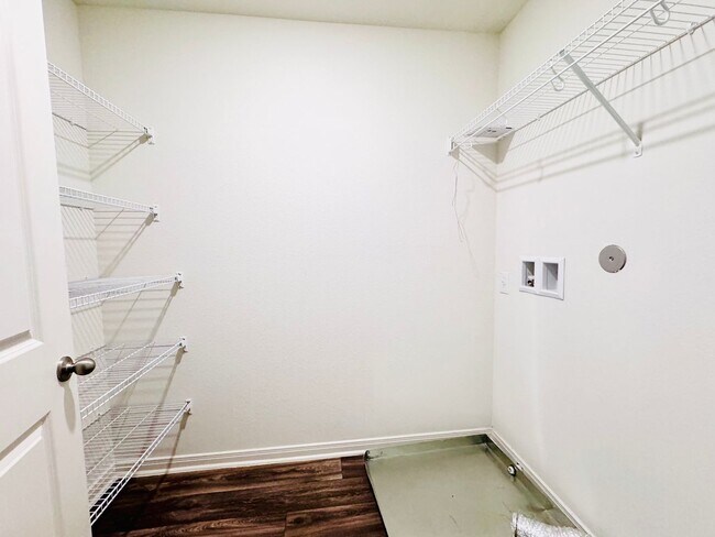 Building Photo - Beautiful Home in Converse!