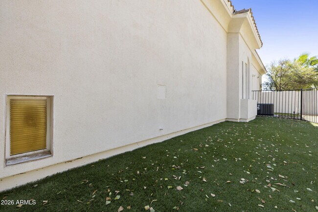 Building Photo - 8902 E Ann Way