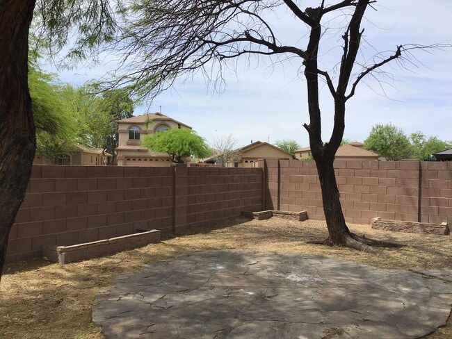 Building Photo - Beautiful 3Bed & 2Bath w/ Den, near Davis Monthan, Vail school district