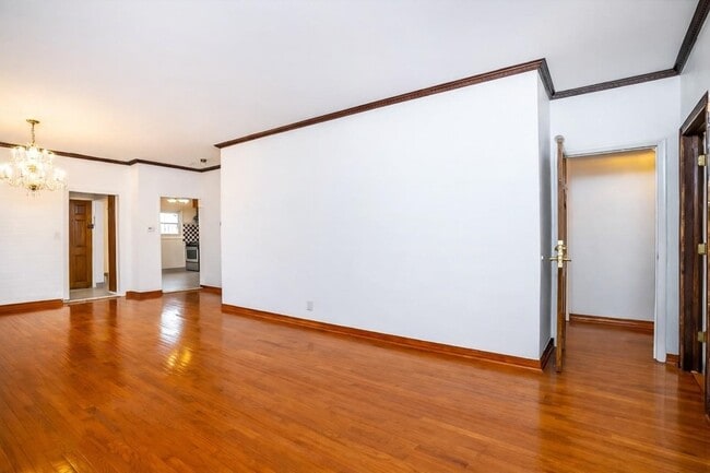 Building Photo - 304 Fulton Ave