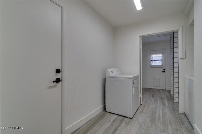 Building Photo - 8207 E Montebello Ave