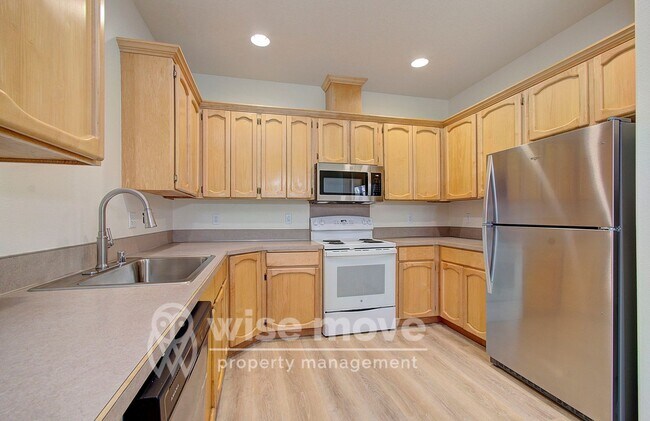 Building Photo - At Home in East Vancouver- 1/2 off First Month!