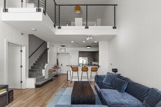 Building Photo - 2121 S Kinnickinnic Ave