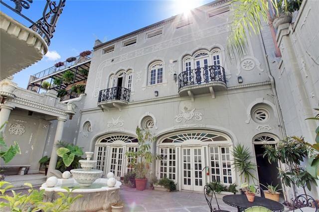 Building Photo - 521 Dumaine St