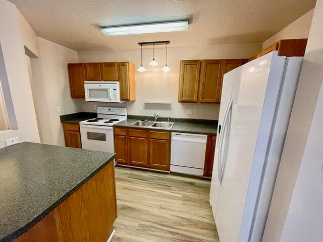 Building Photo - 1109 Tiki Too Ave