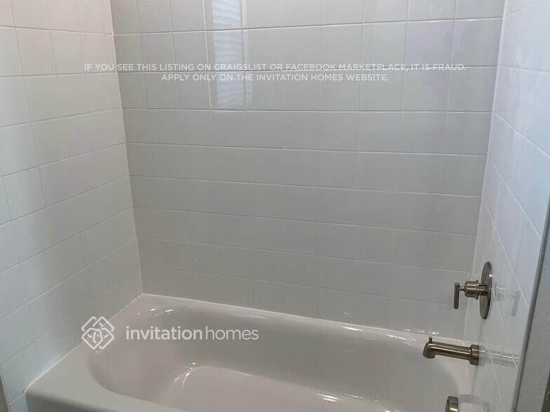 Building Photo - 11755 Mission Peak Pl