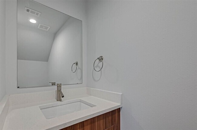 Building Photo - 3510 Contempo Dr