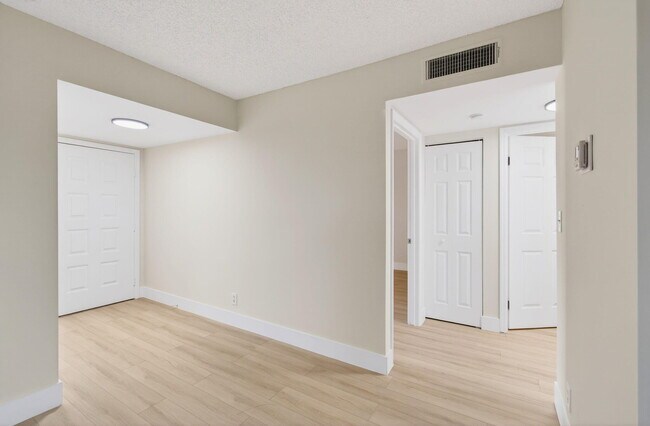 Building Photo - 5900 Camino Del Sol