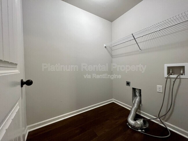 Building Photo - 244 Stonecreek Bnd