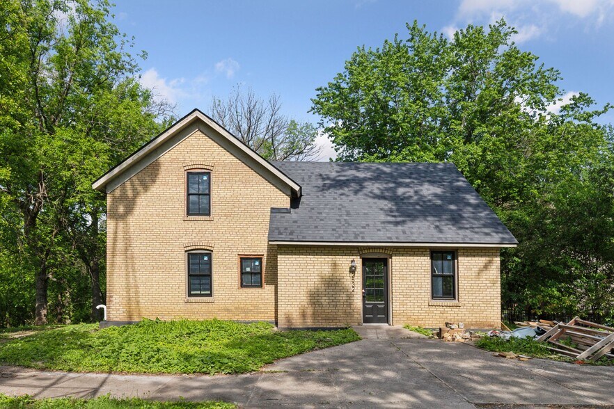 Building Photo - 2532 Eitel Rd