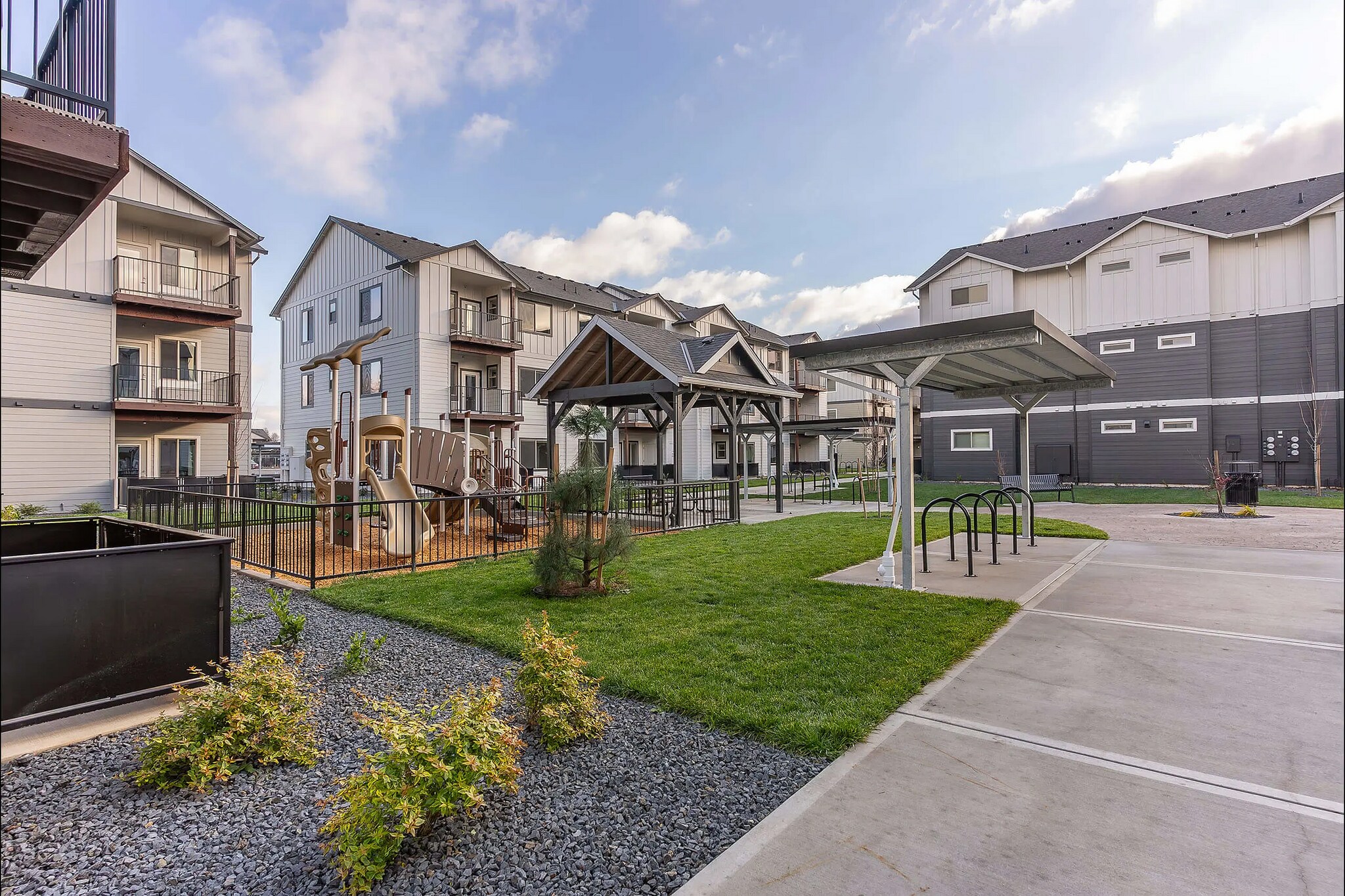 Building Photo - 2145 Molalla Rd