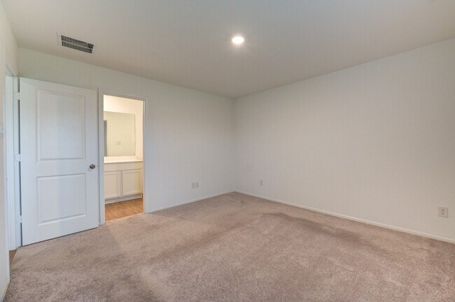 Building Photo - 3110 Spanish Oak Ln