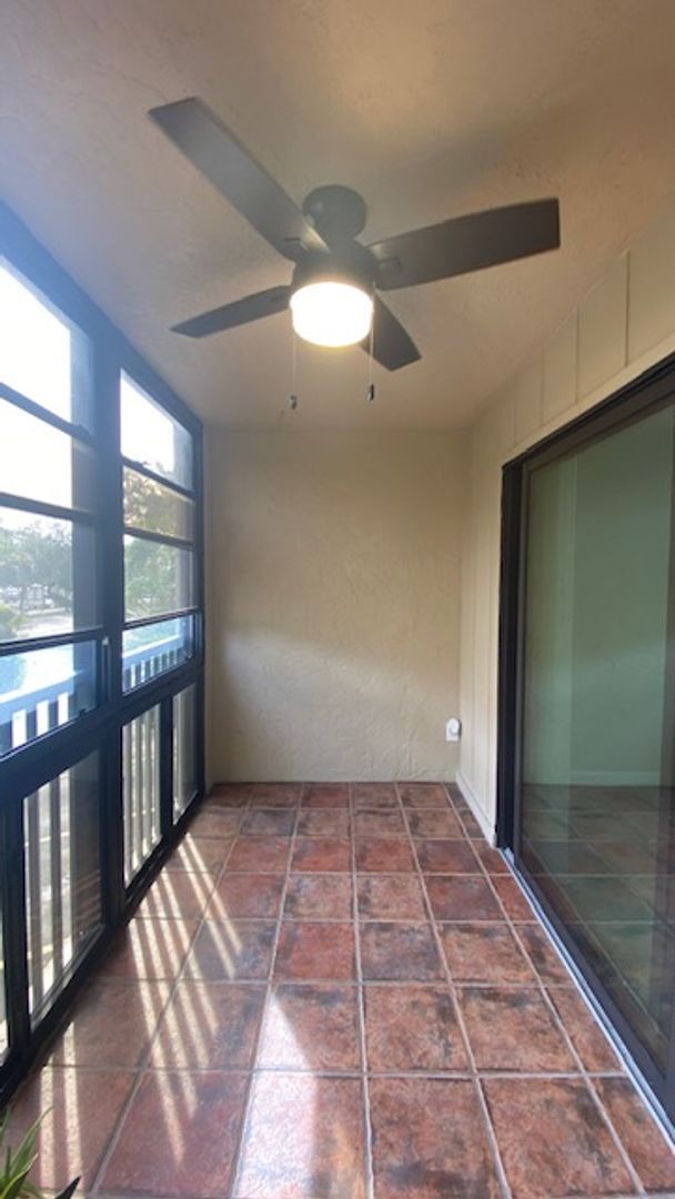 Building Photo - Beautiful Condo Fully Remodeled!! Close to Beaches! West of the Trail!!