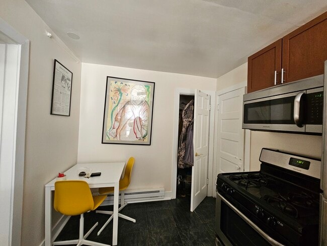 Building Photo - 7328 N Honore St