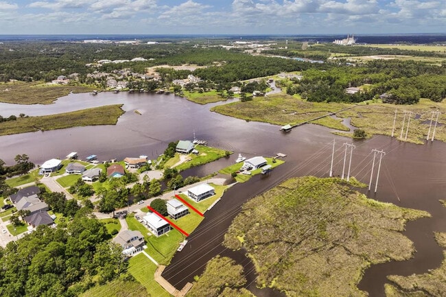 Building Photo - 1317 Beards Cove Dr