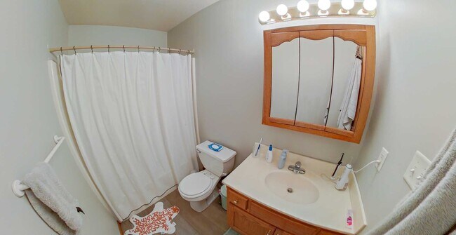 Building Photo - Pet Friendly + Washer & Dryer Included + Off-Street Parking! Available August 1st!