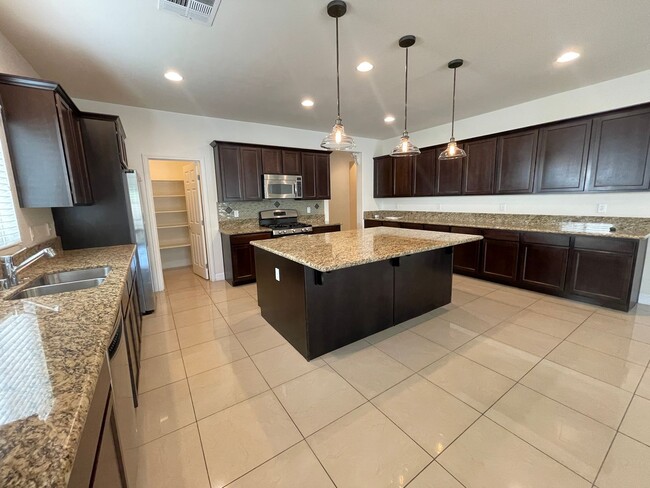 Building Photo - 1312 Fantastic Ct