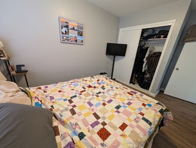 Building Photo - KF2