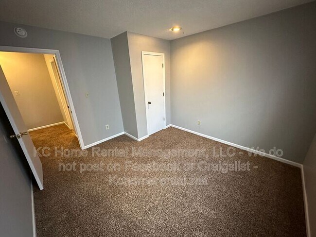 Building Photo - 35 Cherry St