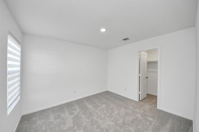 Building Photo - 3052 Dawn Sound Dr