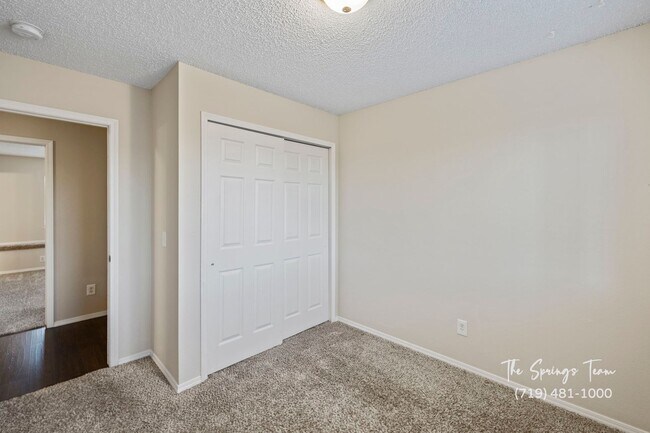 Building Photo - COUNTRYSIDE 3BD/2BA in FOUNTAIN - Security Deposit Waiver Available