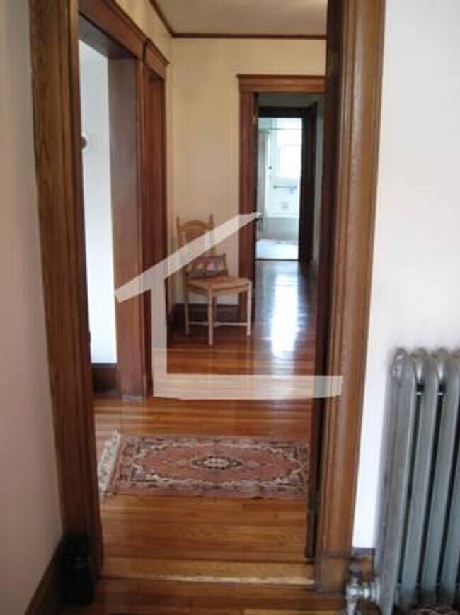 Building Photo - Central Brighton Location. Central Heat/AC, Laundry, Porch, Backyard, Eat-in Kitchen