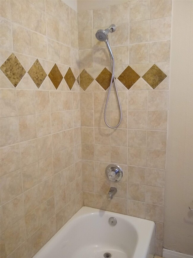 Building Photo - 1722 Haver St