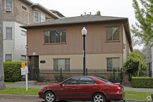 Building Photo - The Flats