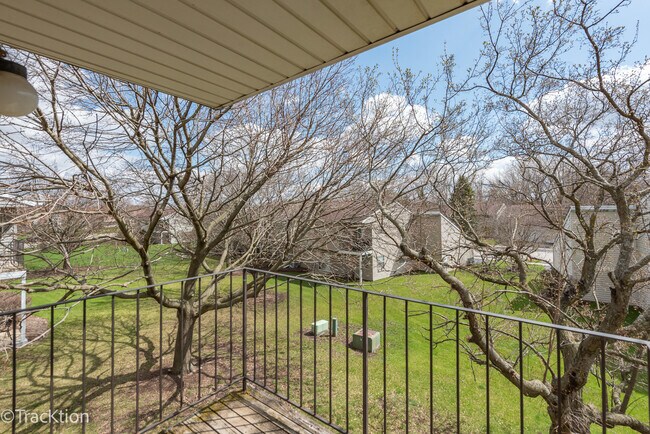 Building Photo - 549 E Shag Bark Ln