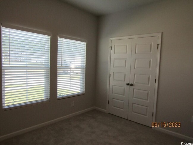 Building Photo - 905 Vernal Pl