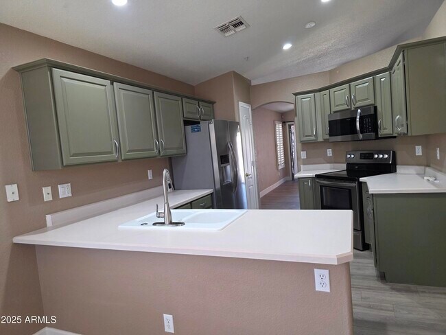 Building Photo - 9705 E Friess Dr