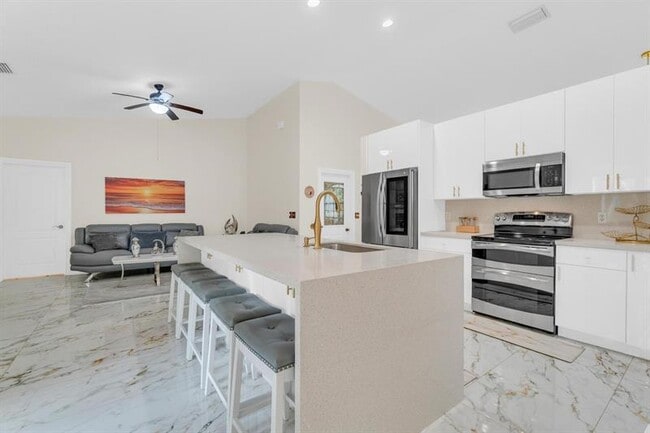 Building Photo - 4112 NW 58th Dr