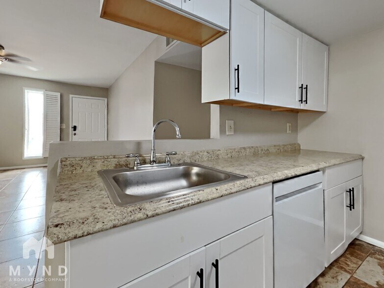 Building Photo - 821 Joan D Arc Ave