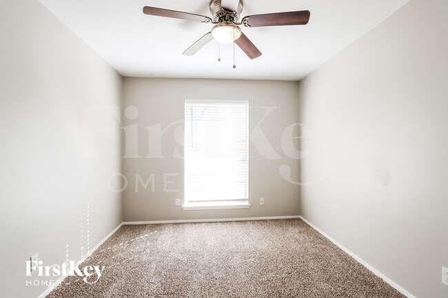 Building Photo - 5327 Enchanted Mist Dr