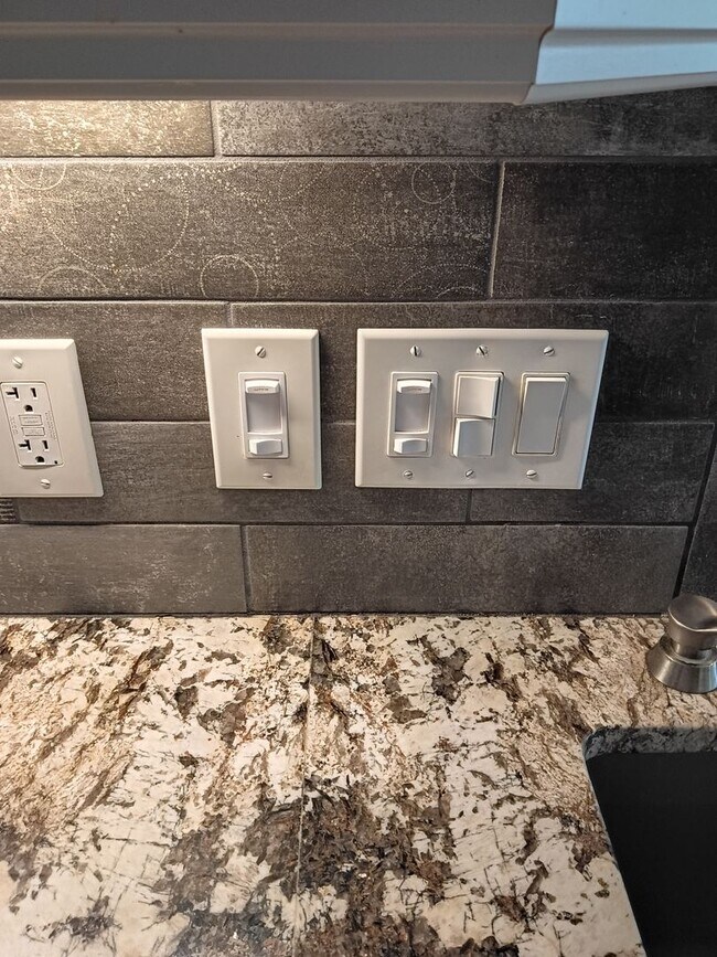 Building Photo - BRIDGEPORT