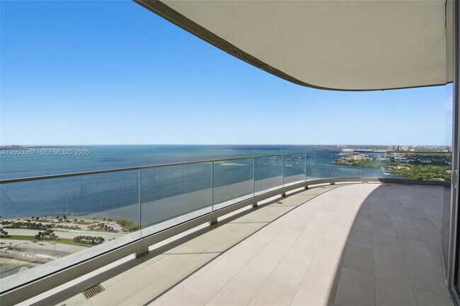 Building Photo - 175 SE 25th Rd