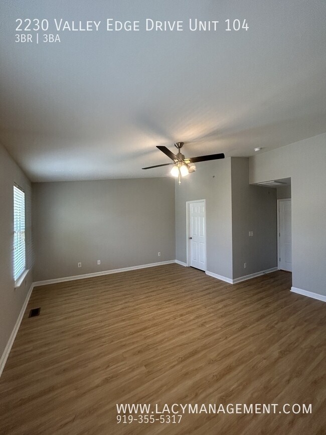 Building Photo - 2230 Valley Edge Dr