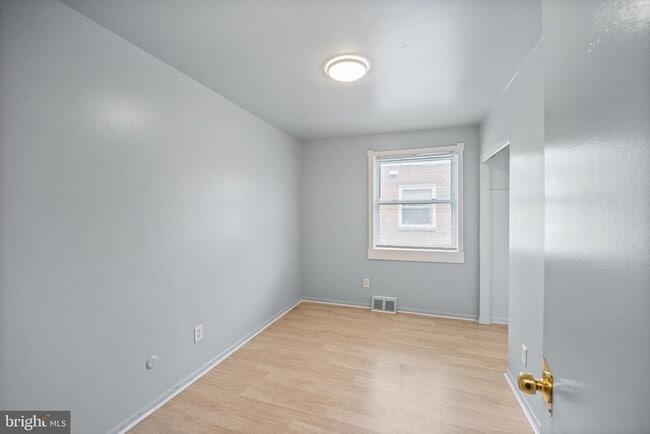 Building Photo - 7727 Langdon St