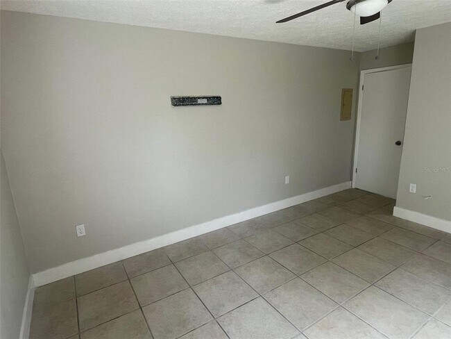 Building Photo - 7322 Janczlik Dr